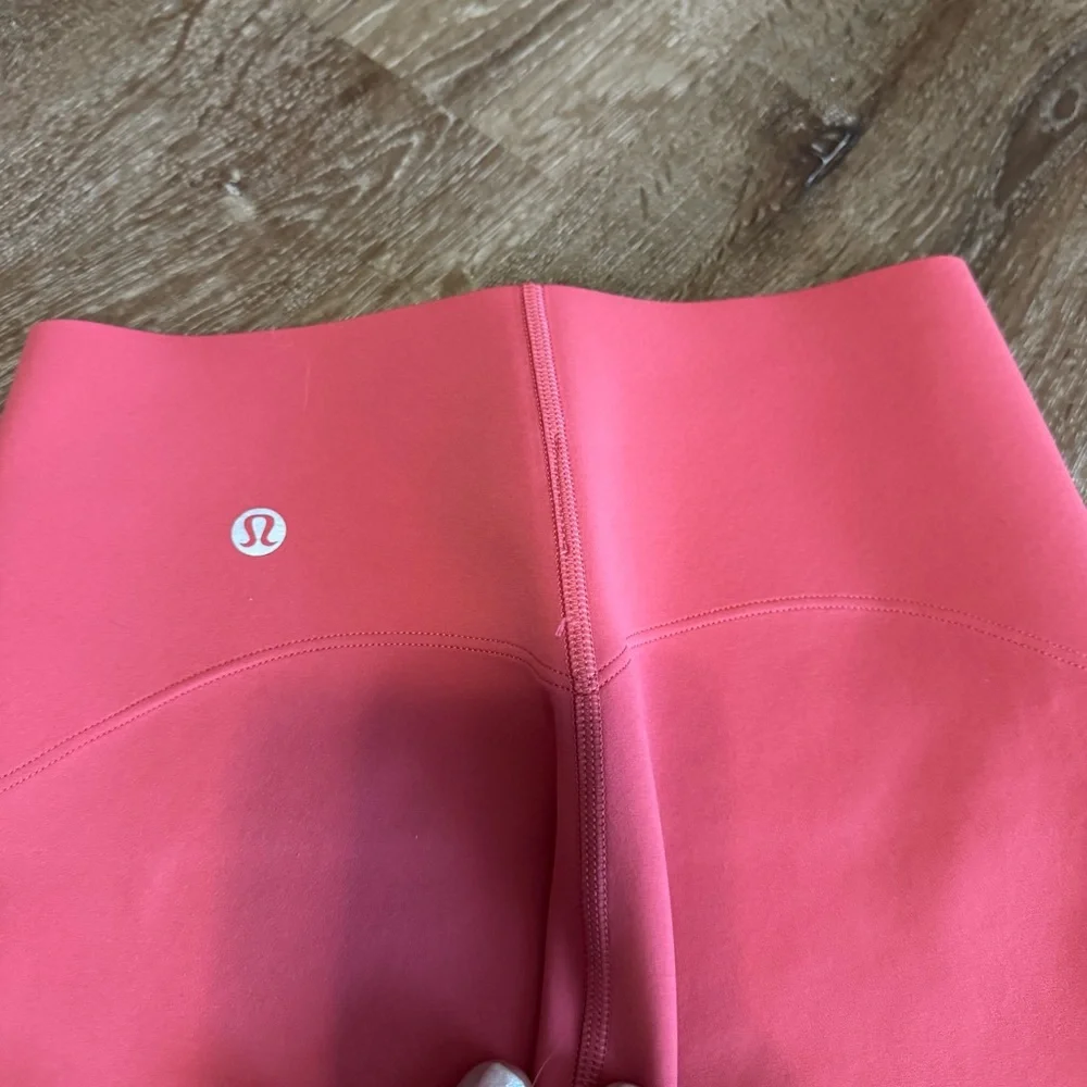 Lululemon Glow Up Super-High-Rise Tight 25" - Picture 6 of 6